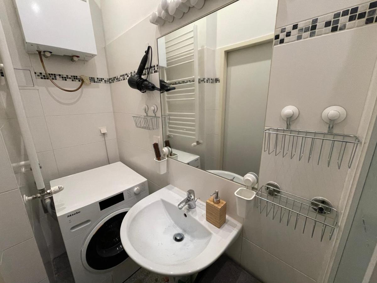 Central Sunny Flat With Free Parking Apartment Viena Exterior foto